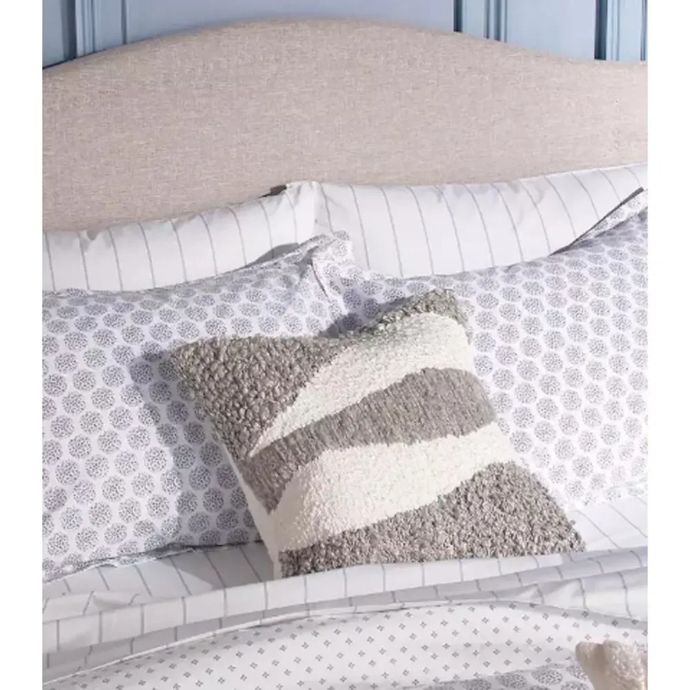 Murmur  Embroidered Throw Hand woven New $126.00 Linen Pillow 15